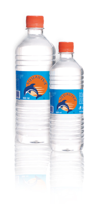 dos botellas de agua